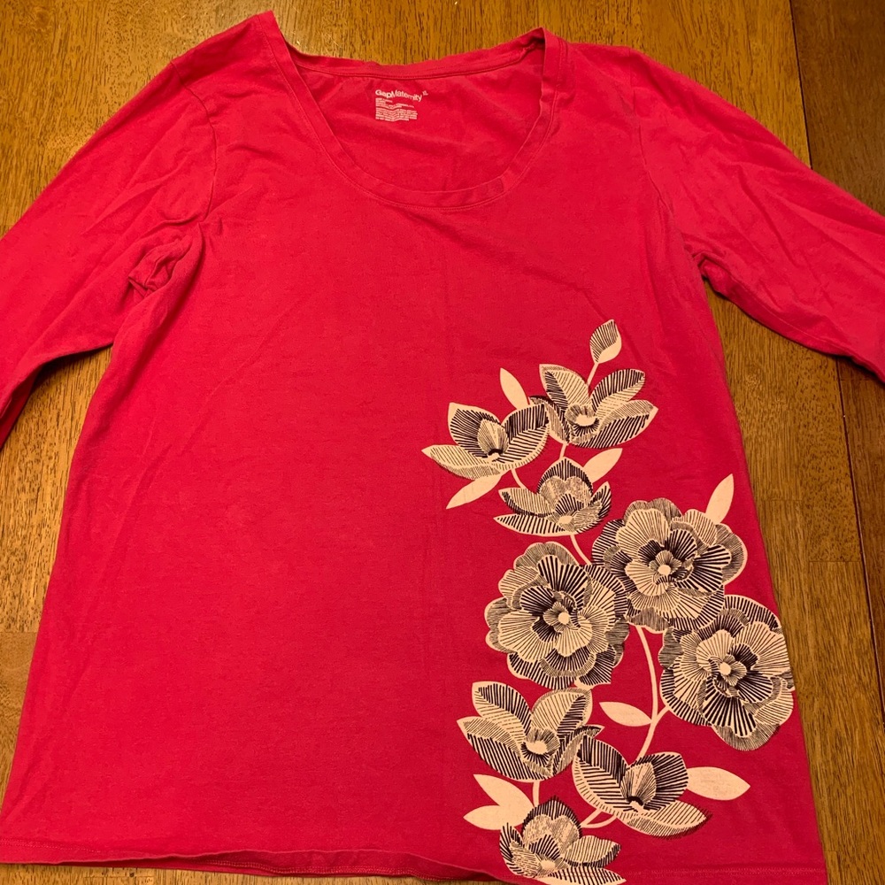 Gap Maternity 3/4 sleeve top